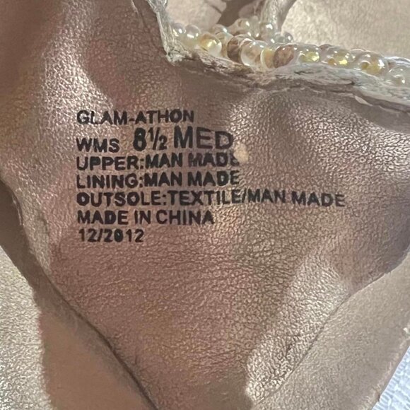 Size - 8 1/2 Medium Kenneth Cole Reaction Champagne Sandals - Picture 9 of 10